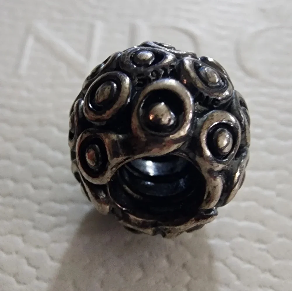 Pandora Celebration Charm - Picture 8 of 8